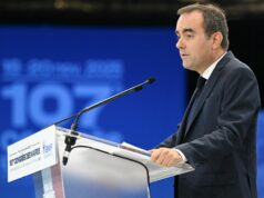 Návrh francúzskeho štátneho rozpočtu podporil len jeden poslanec Návrh francúzskeho štátneho rozpočtu podporil len jeden poslanec