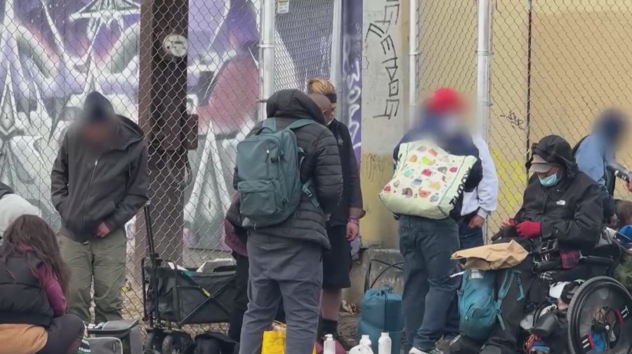 Antifa infiltrating seattle homeless services, report finds antifa infiltrating seattle homeless services report finds seattle (newsnation) — a report from two conservative think tanks alleged that members of antifa, the decentralized... Iustitia. Bg antifa infiltrating seattle homeless services, report finds 2025-10-23 01:11:35 justice - iustitia. Bg