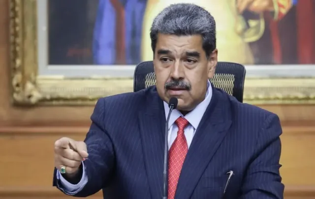 Мадуро обратился к Трампу на английском языке и призвал избежать войны