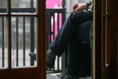 Darf ich auf dem balkon rauchen? Das sagt das gesetz darf ich auf dem balkon rauchen das sagt das gesetz iustitia. Bg verfasst von:dpa wer auf seinem balkon gerne raucht, kann nachbarn damit gehörig auf den wecker... Iustitia. Bg darf ich auf dem balkon rauchen? Das sagt das gesetz 2025-10-21 00:16:00 iustitia. Bg - gerechtigkeit