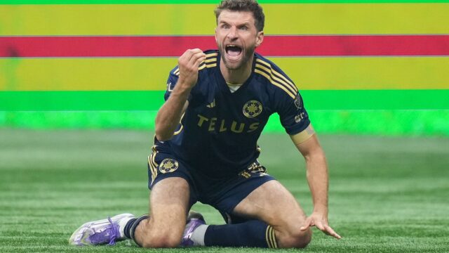 Fußball: Thomas Müller lässt Funktionärsrolle bei Bayern offen