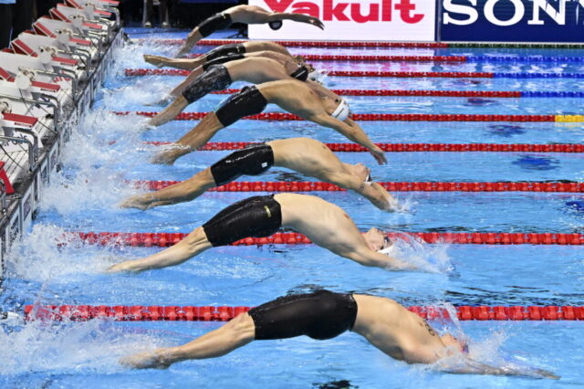 Hubert Kós Sets World Record in 200-meter Backstroke