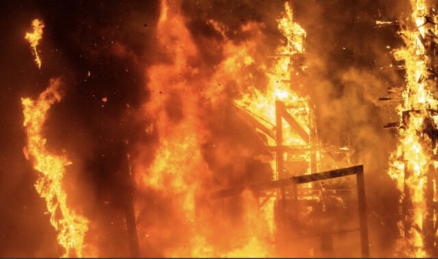 Incendiu devastator în Franța: cel puțin patru persoane au murit după ce blocul în care locuiau a fost cuprins de flăcări