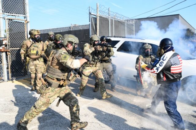 Judge to feds: Don’t use crowd control weapons on Chicago media