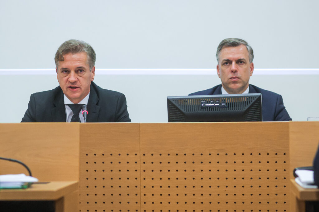 Andreja katič množica podprla zahteve lokalnih skupnosti po izboljšanju varnosti - 2025 iustitia mnozica podprla zahteve lokalnih skupnosti po izboljsanju varnosti 2025 iustitia andreja katič iustitia. Bg piše: moja dolenjska
z mirnim protestom se je več kot 10-tisočglava množica državljank in državljanov v... Iustitia. Bg množica podprla zahteve lokalnih skupnosti po izboljšanju varnosti - 2025 iustitia 2025-10-30 11:08:20 pravosodje - iustitia. Bg andreja katič