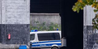 Nach leichenfund von fabian (8): polizeiaktion südlich von güstrow nach leichenfund von fabian 8 polizeiaktion sudlich von gustrow iustitia. Bg nach tod von fabian polizeiaktion südlich von güstrow„so viele fragen“ – familiengottesdienst nach tod... Iustitia. Bg nach leichenfund von fabian (8): polizeiaktion südlich von güstrow 2025-10-20 14:44:00 iustitia. Bg - gerechtigkeit