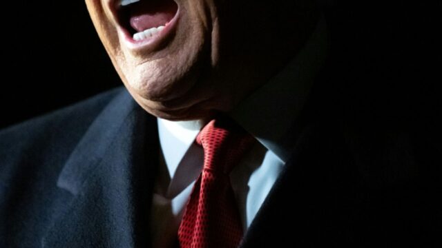 Trump kündigt Erhöhung der Zölle für Kanada um weitere zehn Prozent an