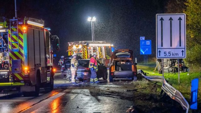 Verkehr: Unfall auf A45 – 13 Menschen und vier Fahrzeuge beteiligt