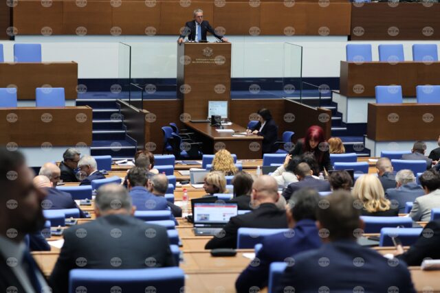 Временна комисия ще проучи фактите около дейността на Джордж и Александър Сорос и техните фондации на територията на България, решиха депутатите 2025