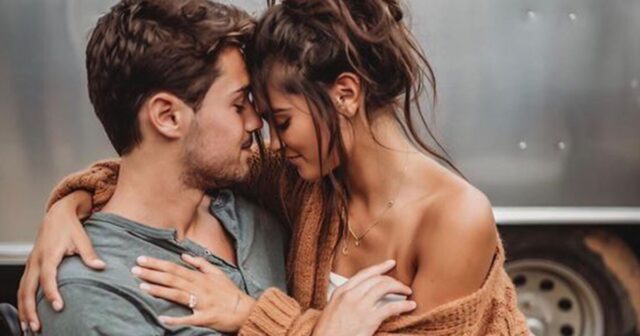 Горещ хороскоп за уикенда: Какво очаква всяка зодия 2025