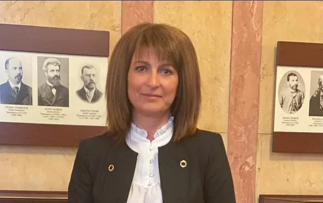 Илиана Жекова, ГЕРБ: Родителите имат ключова роля в битката с кибертормоза на деца 2025