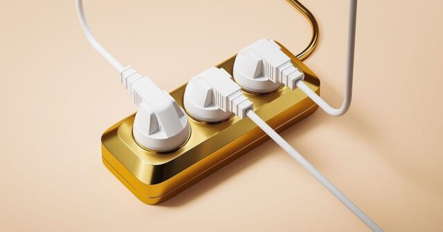 Тези 5 уреда не трябва да се включват в разклонител. Експерт каза защо 2025