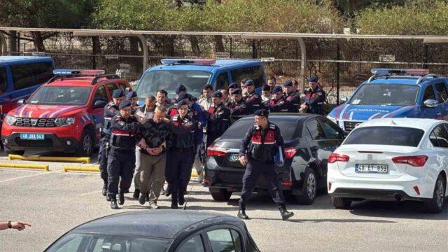 FETÖ  şüphelileri  denizde yakalandı 2025