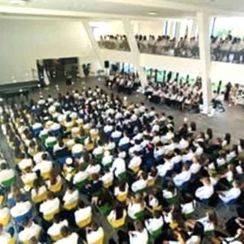 Siker interjú a gimnáziumalapító igazgatóval 2025 interju a gimnaziumalapito igazgatoval 2025 1 siker iustitia. Bg -zentai katit, a radnóti miklós gimnázium igazgatóhelyettesét négy évvel ezelőtt nagy felkérés érte,... Iustitia. Bg interjú a gimnáziumalapító igazgatóval 2025 2025-11-08 12:03:07 igazságszolgáltatás - iustitia. Bg siker