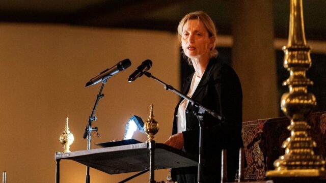 Kristallnacht herdacht in Amsterdam: 'Joden voelen meer druk van antisemitisme' 2025