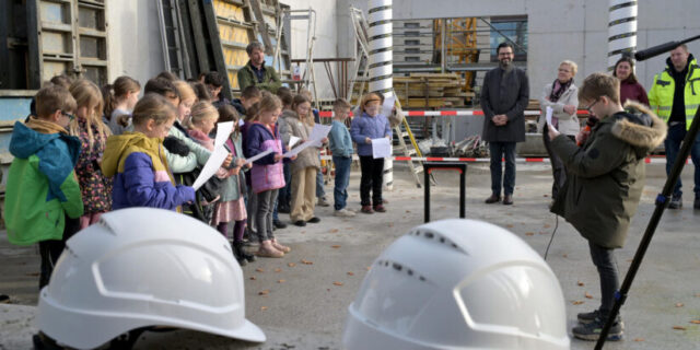 Neubauprojekt in Werne: Grundstein für moderne Lernräume an der Wiehagenschule gelegt 2025