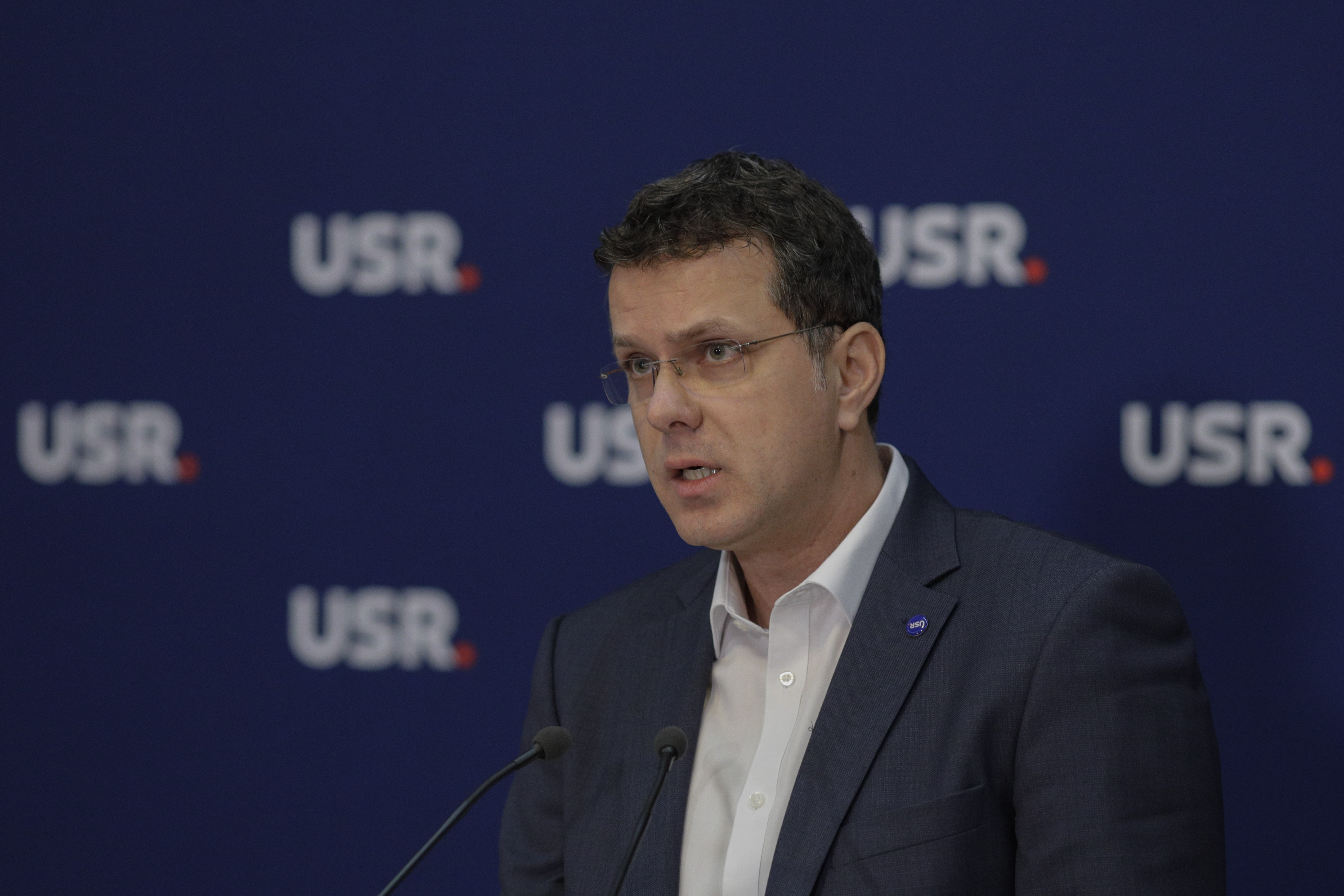 O parte din conducerea usr vrea să îi retragă sprijinul politic lui ionuț moșteanu. Liderii partidului intră în ședință (surse) 2025 o parte din conducerea usr vrea sa ii retraga sprijinul politic lui ionut mosteanu liderii partidului intra in sedinta surse 2025 iustitia. Bg conducerea usr intră în ședință după scandalul privind studiile lui ionuț moșteanu. Surse politice au... Iustitia. Bg o parte din conducerea usr vrea să îi retragă sprijinul politic lui ionuț moșteanu. Liderii partidului intră în ședință (surse) 2025 2025-11-28 08:56:50 justiţie - iustitia. Bg