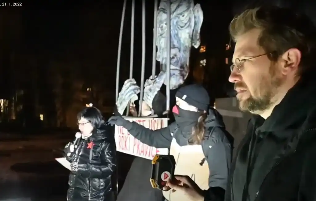 Fokus policija plačuje odvetnike policistom, ki jih sodno preganjajo zaradi ukrepanja na demonstracijah 2025 policija placuje odvetnike policistom ki jih sodno preganjajo zaradi ukrepanja na demonstracijah 2025 fokus iustitia. Bg piše: peter jančič (spletni časopis)
“policija policistom, na podlagi 64. Člena zakona o organiziranosti... Iustitia. Bg policija plačuje odvetnike policistom, ki jih sodno preganjajo zaradi ukrepanja na demonstracijah 2025 2025-11-19 09:09:08 pravosodje - iustitia. Bg fokus