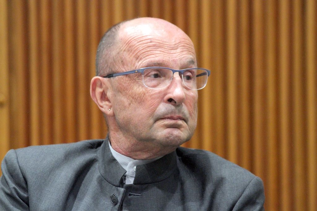 Jože dežman (prejeli smo) dr. Jože dežman javno sprašuje vlado in ministrico za kulturo asto vrečko glede evropske prestolnice kulture 2025 prejeli smo dr joze dezman javno sprasuje vlado in ministrico za kulturo asto vrecko glede evropske prestolnice kulture 2025 jože dežman iustitia. Bg piše: dr. Jože dežman spoštovane, spoštovani! Otvoritev epk je bila dvomilijonska investicija. Grajena... Iustitia. Bg (prejeli smo) dr. Jože dežman javno sprašuje vlado in ministrico za kulturo asto vrečko glede evropske prestolnice kulture 2025 2025-11-19 14:10:16 pravosodje - iustitia. Bg jože dežman