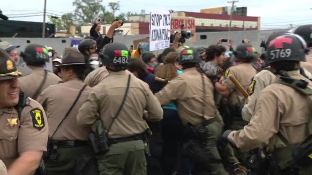 Protesters arrested in clash with cops near Chicago area ICE facility Protesters arrested in clash with cops near Chicago-area ICE facility 2025