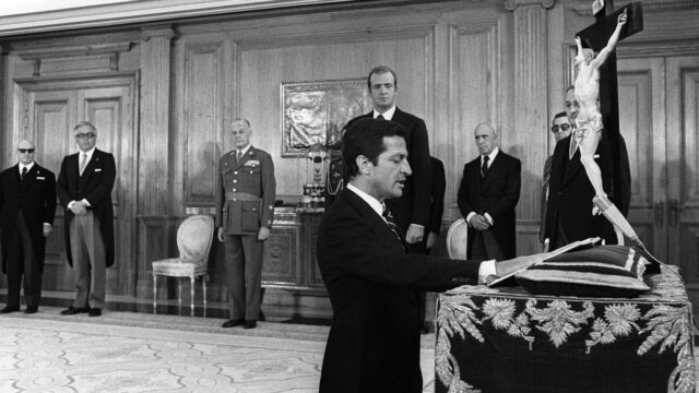 Suárez y el rey: la sociedad que no sobrevivió a la Transición 2025