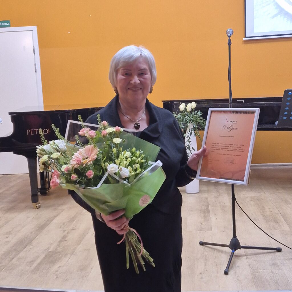 Koks aš suplakė 16-oji gargždų miesto bendruomenės „taurioji širdis“ 2025 suplake 16 oji gargzdu miesto bendruomenes taurioji sirdis 2025 3 koks aš iustitia. Bg šiemet laureate paskelbta buvusi gargždiškė, medikė, savanorė v. Latakaitė-butkienė 16-oji „tauriosios širdies“ laureatė v. Latakaitė-butkienė (iš dešinės), būdama labai... Suplakė 16-oji gargždų miesto bendruomenės „taurioji širdis“ 2025 2025-11-26 06:38:54 teisingumas - iustitia. Bg koks aš