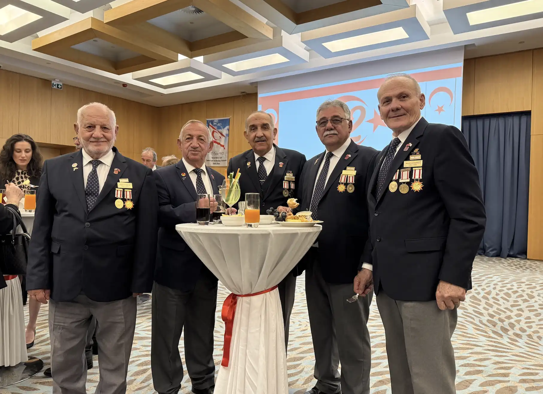 Ekran resmi 2025 11 15 21. 40. 35