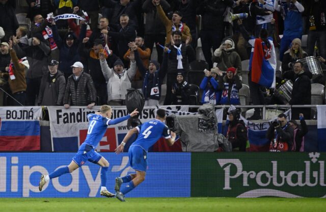 Trojbodová paráda. Slováci majú nesmierne cennú výhru nad Severným Írskom, triumf zariadil žolík z lavičky