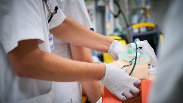 Zorgmedewerkers met vervalste diploma's krijgen taakstraffen 2025