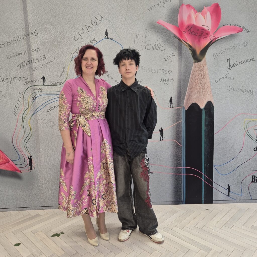 Iniciatyvos 25-metį mininti „gargždų viltis“ svajoja apie savo namus 2025 25 meti mininti gargzdu viltis svajoja apie savo namus 2025 3 iniciatyvos iustitia. Bg „gargždų vilties“ pirmininkė a. Jurkienė nuoširdžiai dėkojo visiems bendruomenės bičiuliams ir pati sulaukė šiltų padėkos žodžių iš bendrijos tarybos narių, kurių linkėjimus... 25-metį mininti „gargždų viltis“ svajoja apie savo namus 2025 2025-12-04 17:08:00 teisingumas - iustitia. Bg iniciatyvos