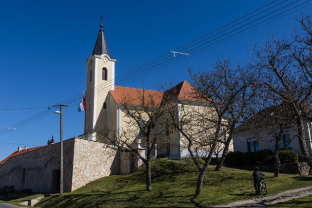 After an Eight-Year Hiatus, the Elevator Bell Tower of the Historic Pécs Mosque Is Back 2025
