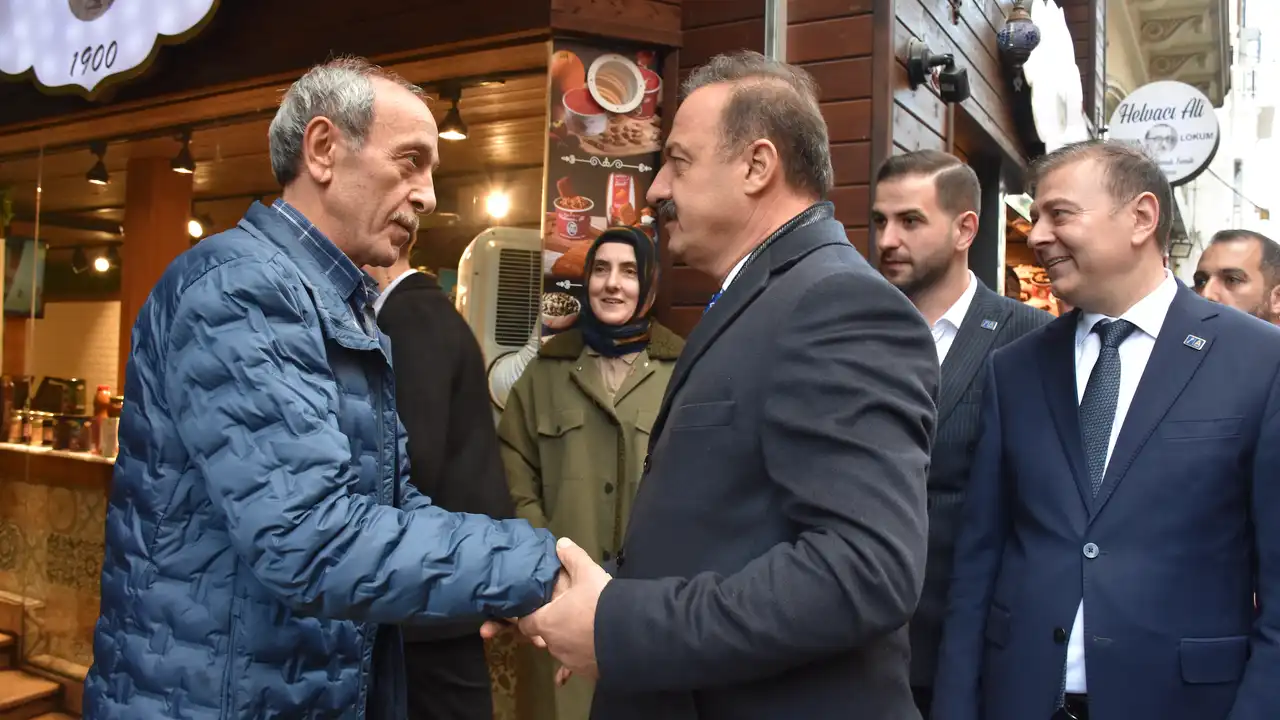 Trabzon anahtar parti genel başkanı ağıralioğlu trabzon'da esnafı ziyaret etti! 2025 anahtar parti genel baskani agiralioglu trabzonda esnafi ziyaret etti 2025 1 trabzon iustitia. Bg ağıralioğlu, uzun sokak ve kahramanmaraş caddesi'ndeki esnafla sohbet etti. Parti çalışmalarını... Iustitia. Bg anahtar parti genel başkanı ağıralioğlu trabzon'da esnafı ziyaret etti! 2025 2025-12-08 20:04:00 adalet - iustitia. Bg trabzon
