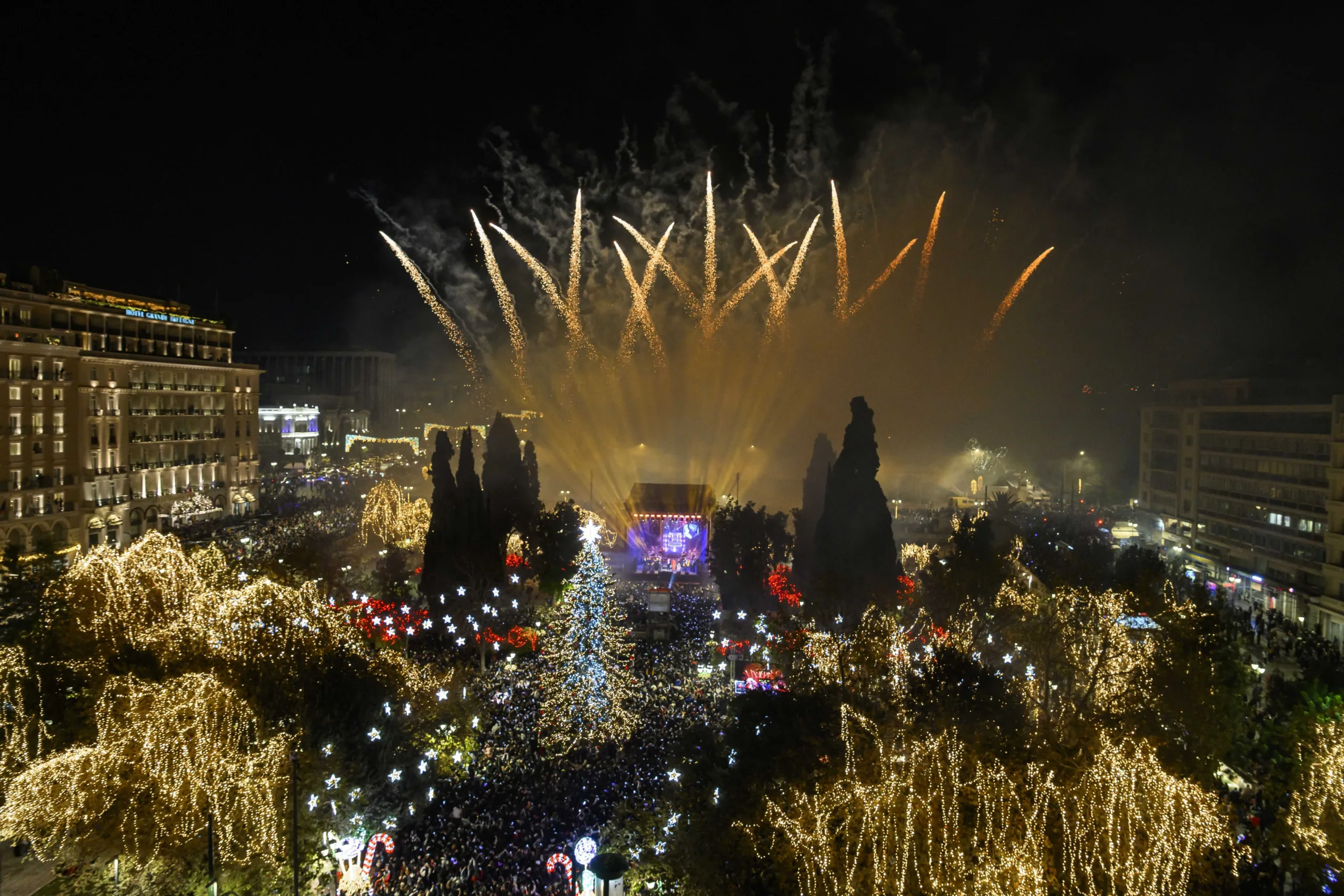 Παραμονή Πρωτοχρονιάς 2026 στο Σύνταγμα: Τι έχει σχεδιάσει ο Δήμος Αθηναίων για την αλλαγή του χρόνου 2025