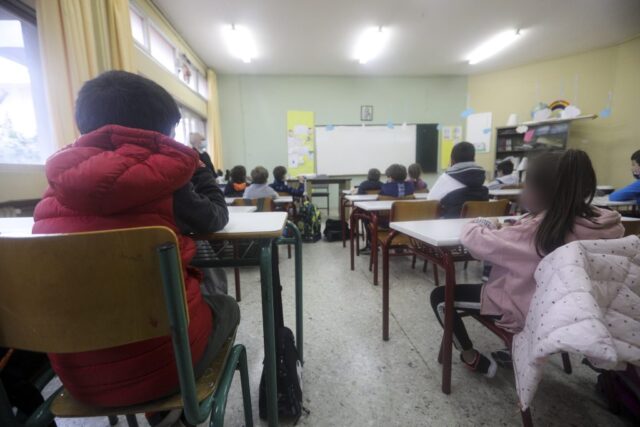 Πότε κλείνουν τα σχολεία για τα Χριστούγεννα 2025
