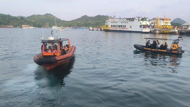 Cuatro españoles desaparecidos tras el naufragio de una embarcación en Indonesia 2025