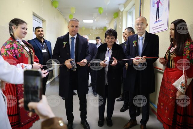 Българската образователна система се модернизира благодарение на СТЕМ центровете, каза министър Красимир Вълчев в Белица 2025