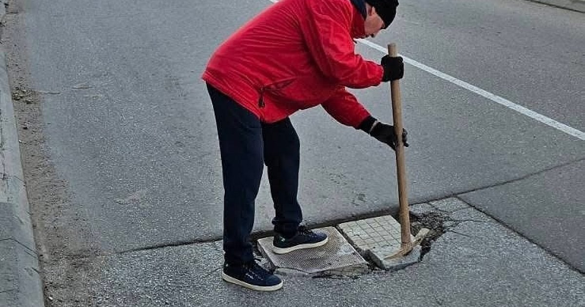 Когато институциите не чуват, викаме неволята 2025 - юстиция Регионални когато институциите не чуват, викаме неволята 2025 d0bad0bed0b3d0b0d182d0be d0b8d0bdd181d182d0b8d182d183d186d0b8d0b8d182d0b5 d0bdd0b5 d187d183d0b2d0b0d182 d0b2d0b8d0bad0b0d0bcd0b5 d0bd регионални мъж от благоевград сам пое инициатива,запретна ръкави и с подръчни средства запълни опасна дупка на ул. “полковник... Iustitia. Bg когато институциите не чуват, викаме неволята 2025 2025-12-13 19:20:54 юстиция регионални