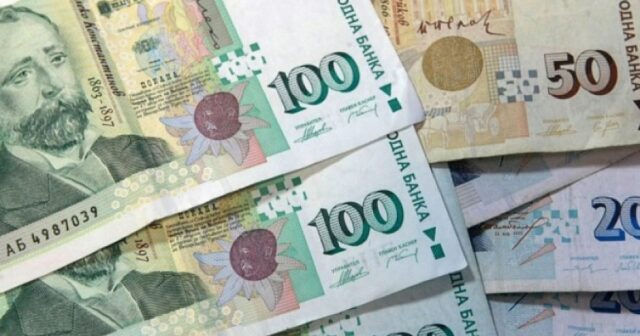 Край! На любимо на българите място спряха да приемат левове 2025