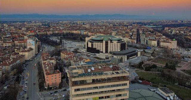 Преди еврозоната! Хората се юрнаха на.. 2025