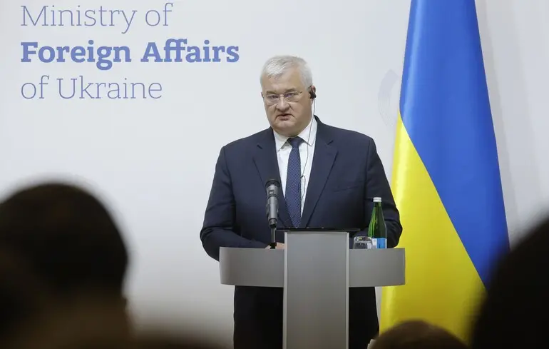 Скандал в варшавском лицее: МИД Украины требует справедливости для дочери украинского спортсмена 2025