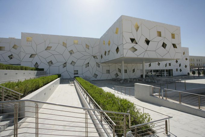 برنامج الجسر الأكاديمي يستضيف مؤتمر نموذج هارفرد التشريعي للشرق الأوسط 2026 2025