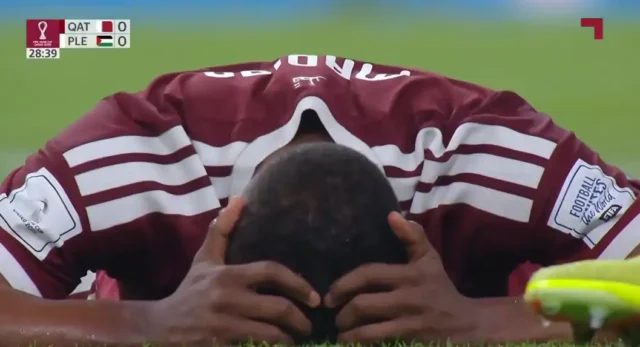 بعد إصابته بافتتاحية كأس العرب.. تقرير طبي بحالة لاعب العنابي عاصم مادبو 2025