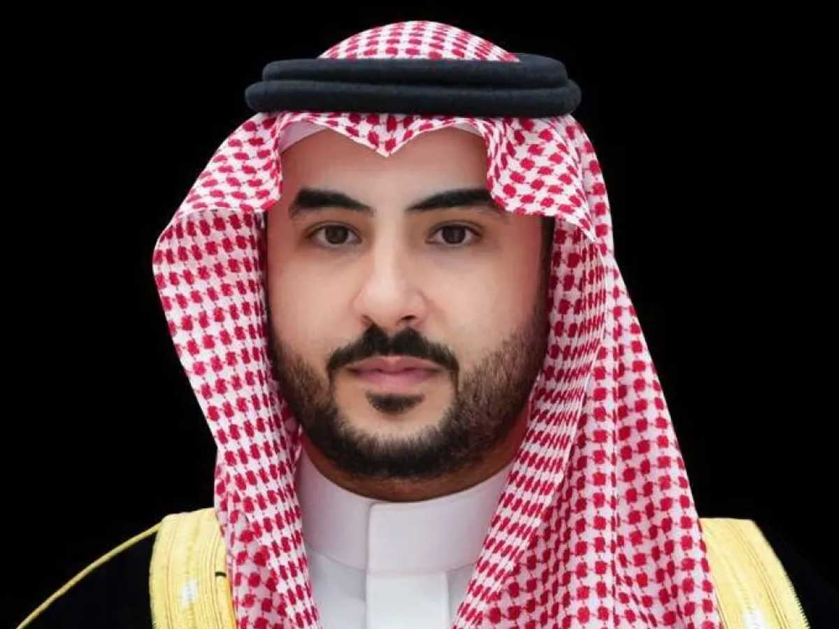 وزير الدفاع السعودي: حان الوقت لإخراج قوات المجلس الانتقالي من معسكرات حضرموت والمهرة 2025