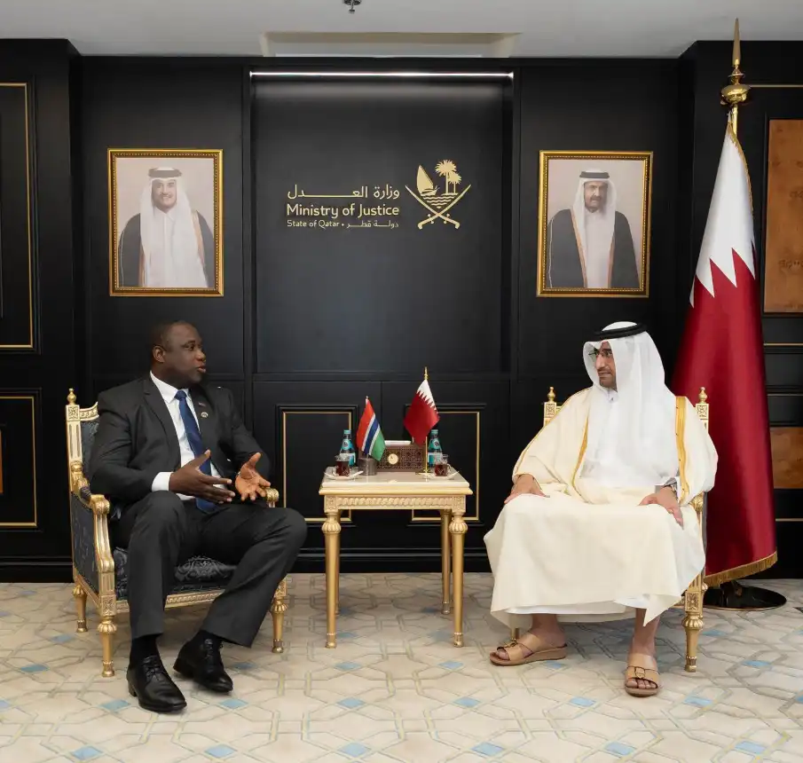 وزير العدل ووزير الدولة لشؤون مجلس الوزراء يجتمع مع النائب العام ووزير العدل في غامبيا 2025