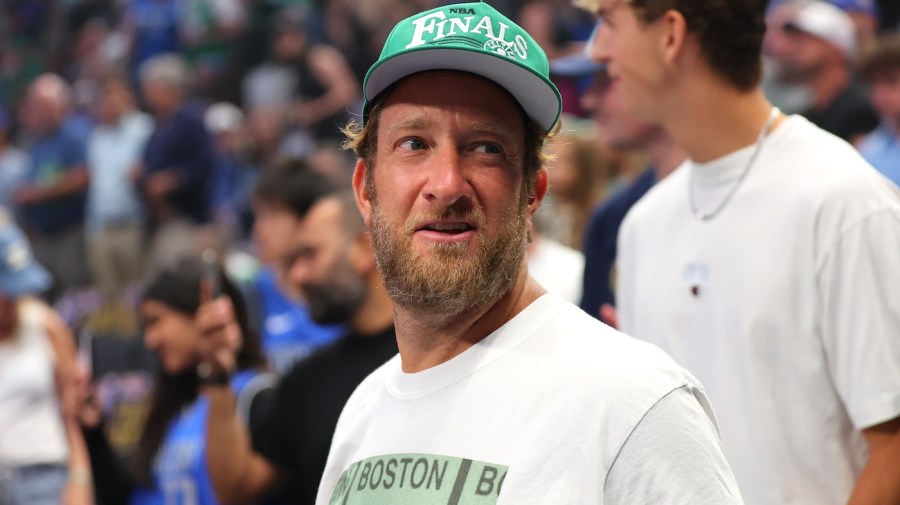 Dave portnoy apologizes after calling for nfl coach to be killed 2025