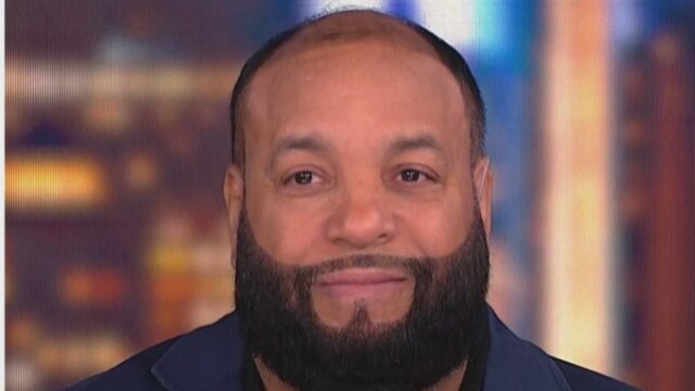 Diddy doc showing him parade around before arrest 'shocking': Ex-detective 2025