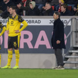 Niko kovac gibt anweisungen.