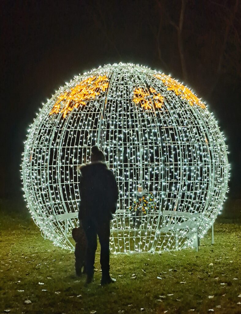 Advent dunakeszi jégvilág – megnyílt a város téli csodája 2025 dunakeszi jegvilag megnyilt a varos teli csodaja 2025 15 advent iustitia. Bg -advent első hétvégéjén ünnepi ragyogás költözött a katonadombra: közel 2000 négyzetméteren csillog a... Iustitia. Bg dunakeszi jégvilág – megnyílt a város téli csodája 2025 2025-11-29 20:22:37 igazságszolgáltatás - iustitia. Bg advent
