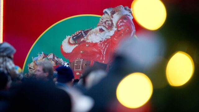 Faktencheck: Die wahre Geschichte hinter dem Weihnachtsmann von Coca-Cola 2025