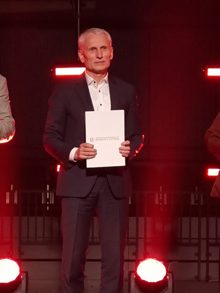 Mes veikiame gargždų daugiafunkciame centre pasididžiuota talentingais  jaunaisias sportininkai sir sporto mėgėjais 2025 gargzdu daugiafunkciame centre pasididziuota talentingais jaunaisias sportininkai sir sporto megejais 2025 342 mes veikiame iustitia. Bg prieš pat didžiąsias metų šventes gargždų daugiafunkcis sporto centras skambėjo nuo plojimų, dainų ir jaudinančių istorijų. Čia vyko jaunųjų sportininkų ir rajono sporto mėgėjų... Gargždų daugiafunkciame centre pasididžiuota talentingais  jaunaisias sportininkai sir sporto mėgėjais 2025 2025-12-29 13:00:57 teisingumas - iustitia. Bg mes veikiame